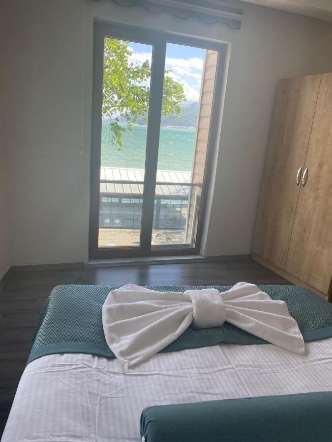 Kroisos Lake Resort Hotel 이그리더 외부 사진